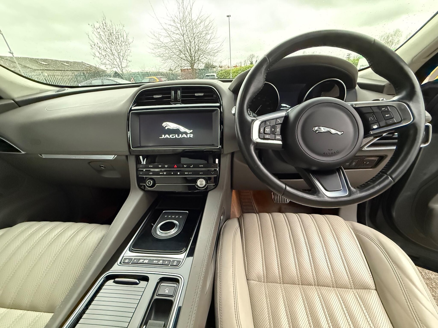 Used Jaguar F-Pace 2019 for sale - 77794455: Photo 18