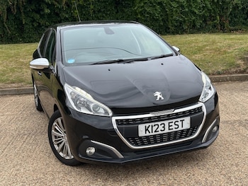 Peugeot - 208