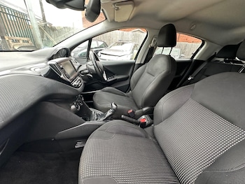 Used Peugeot 208 2016 for sale - 75658510: Photo