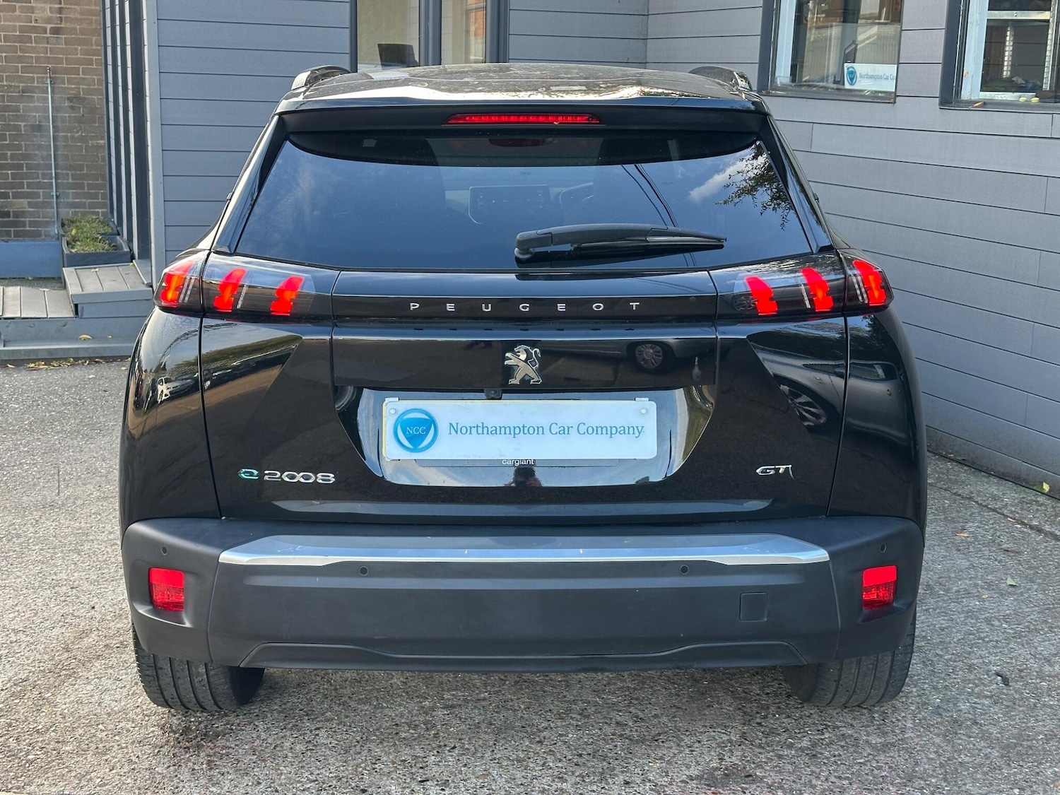 Used Peugeot E-2008 2020 for sale - 76337755: Photo 12