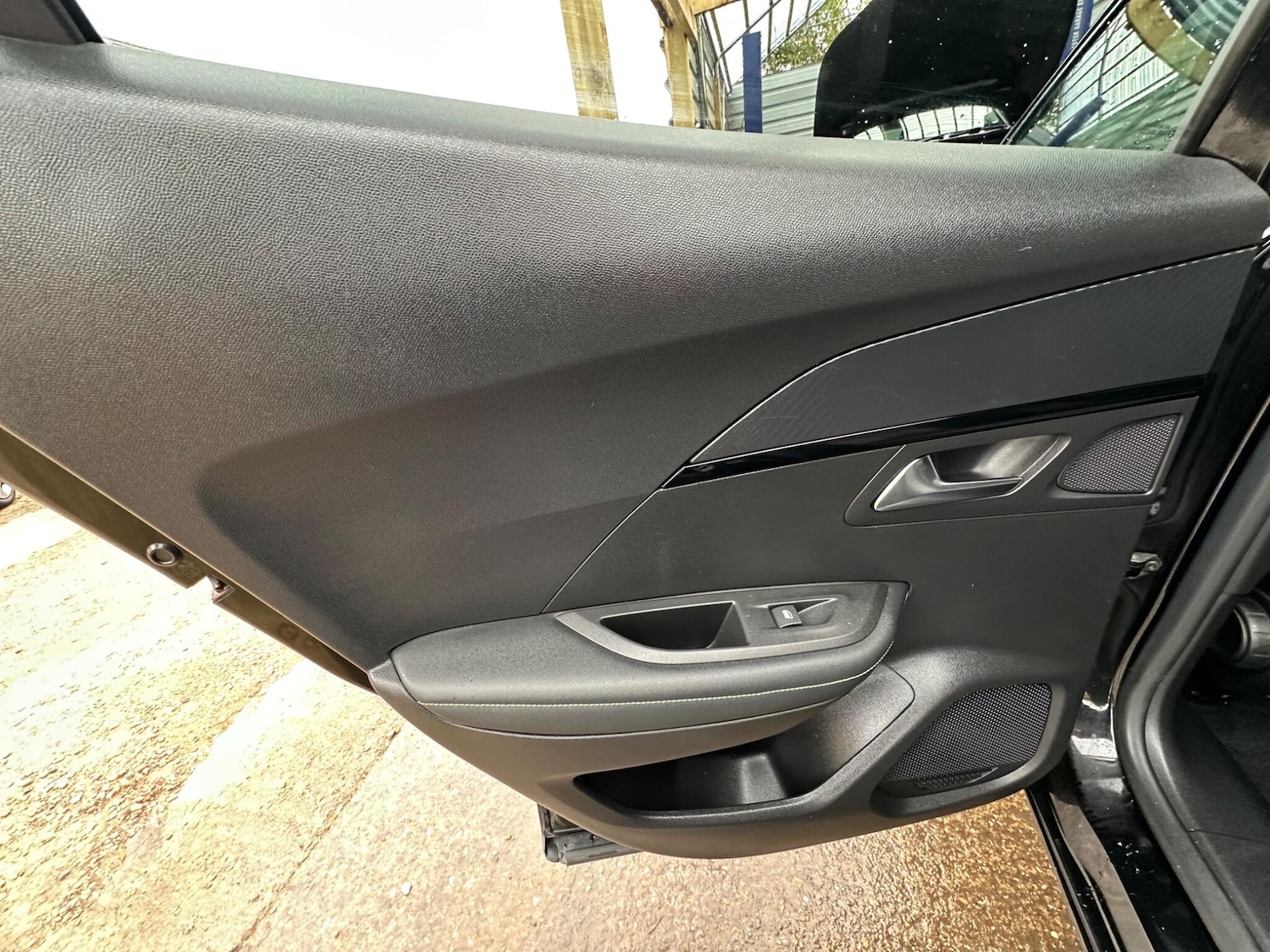 Used Peugeot E-2008 2020 for sale - 76337755: Photo 31