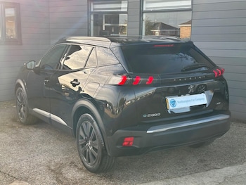 Used Peugeot E-2008 2020 for sale - 76337755: Photo