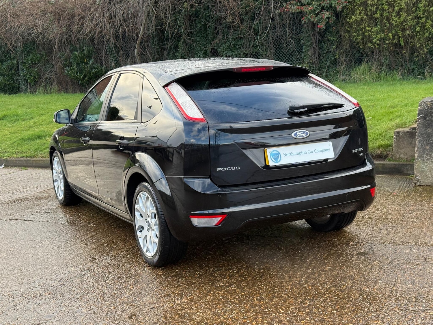 Used Ford Focus 2010 for sale - 77191551: Photo 2