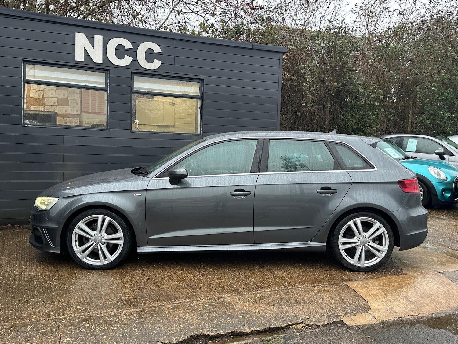 Used Audi A3 2015 for sale - 77524464: Photo 14