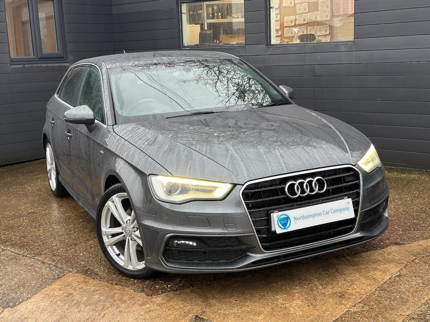 Used Audi A3 2015 for sale - 77524464: Photo 5