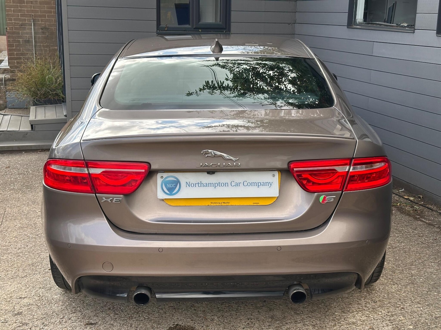Used Jaguar XE 2016 for sale - 76031604: Photo 11