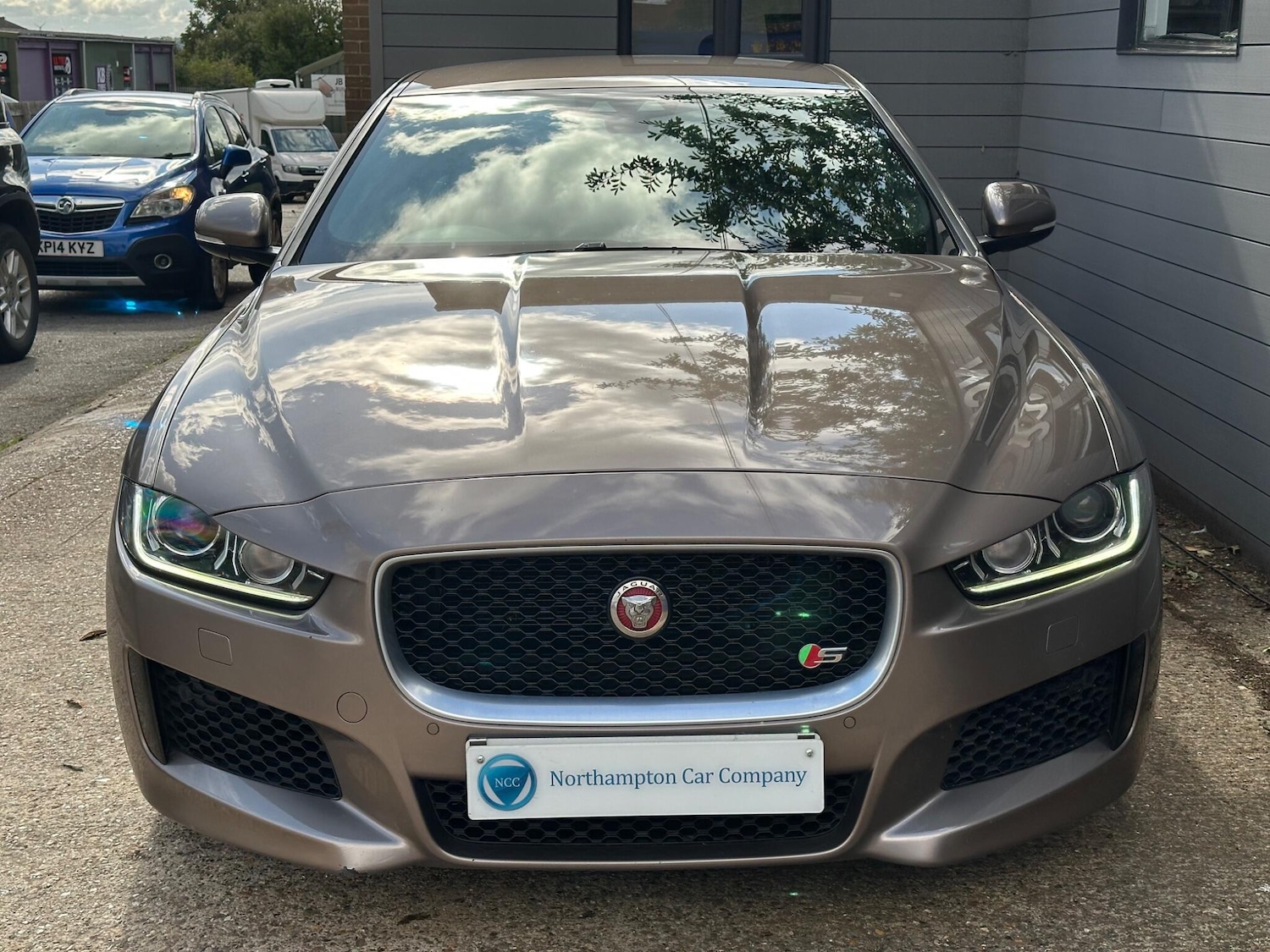 Used Jaguar XE 2016 for sale - 76031604: Photo 19