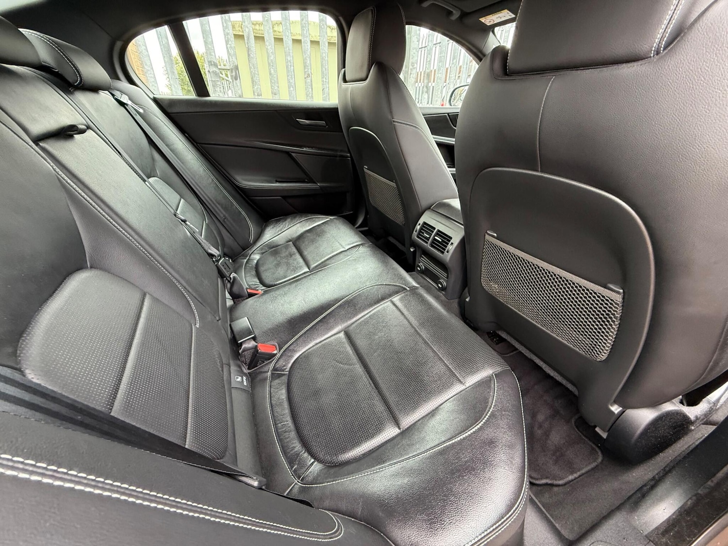 Used Jaguar XE 2016 for sale - 76031604: Photo 23