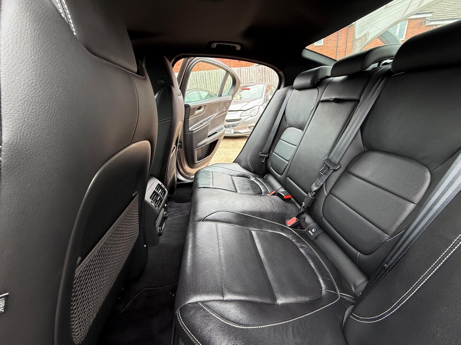 Used Jaguar XE 2016 for sale - 76031604: Photo 24