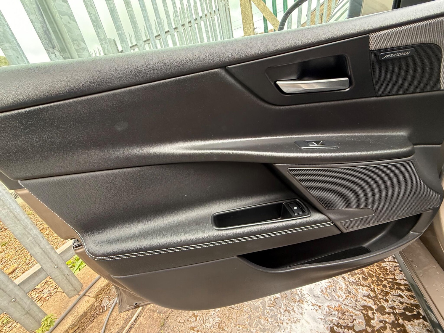 Used Jaguar XE 2016 for sale - 76031604: Photo 26