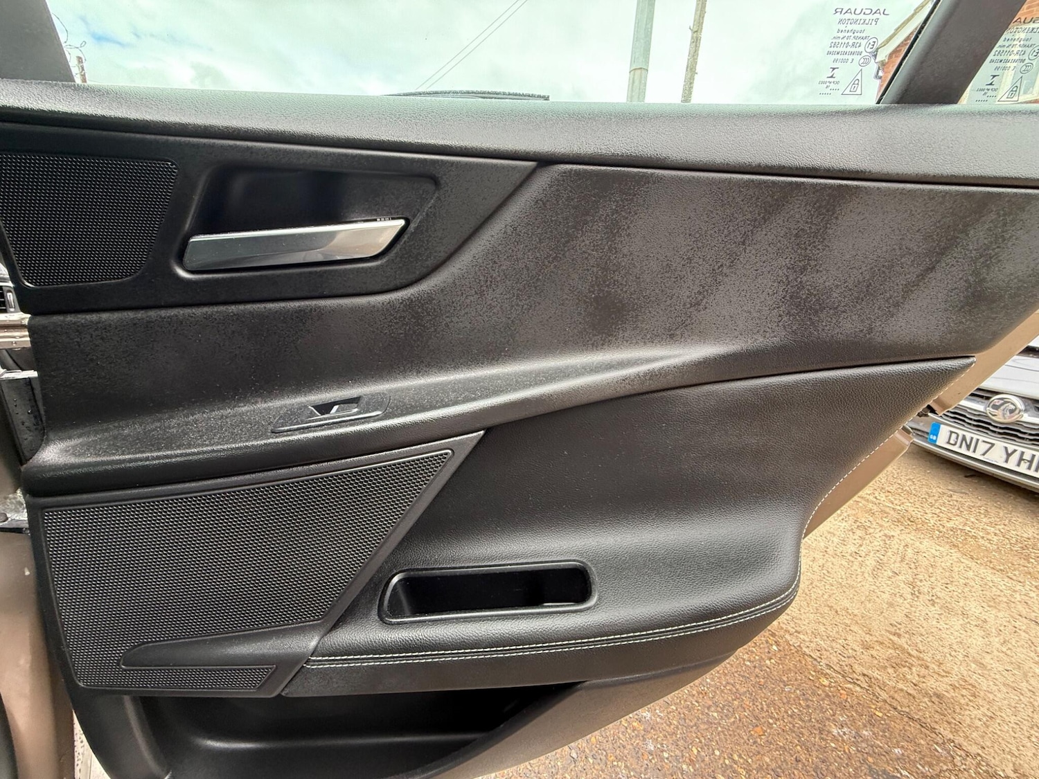 Used Jaguar XE 2016 for sale - 76031604: Photo 27