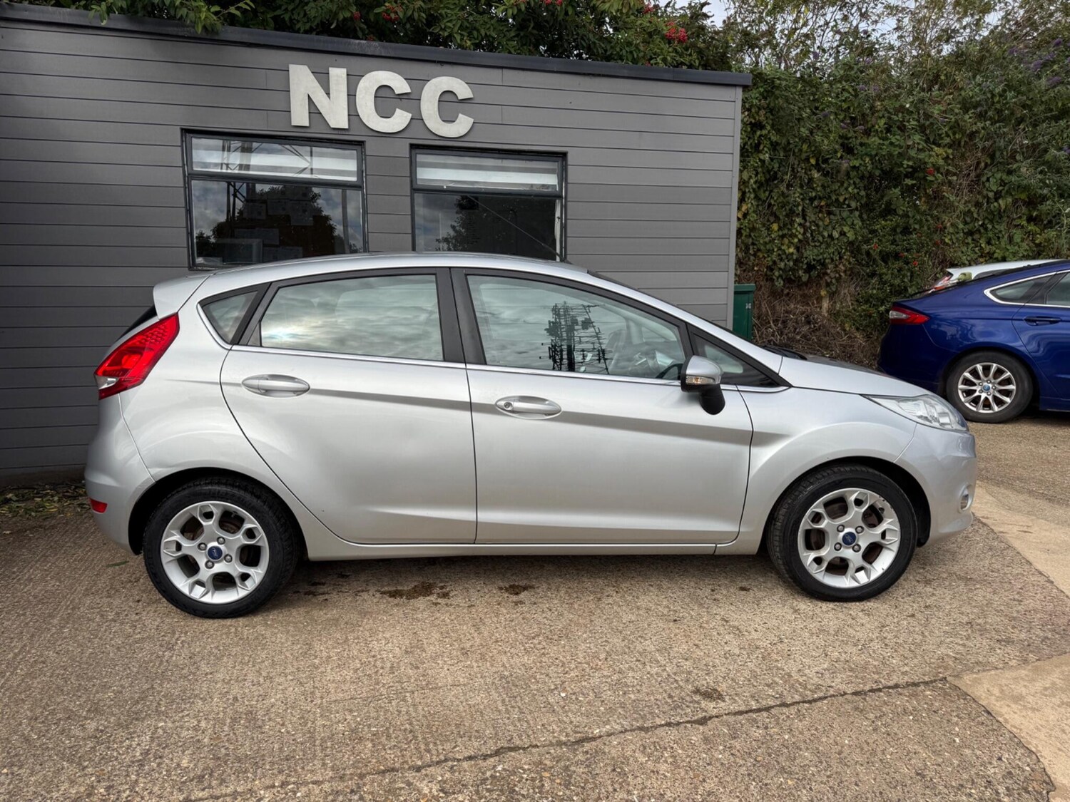 Used Ford Fiesta 2012 for sale - 75809902: Photo 14