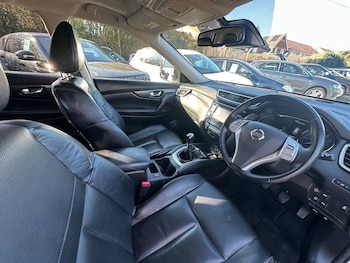 Used Nissan X-Trail 2017 for sale - 77824076: Photo