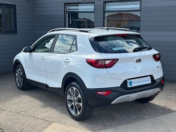 Used Kia Stonic 2020 for sale - 79532639: Photo