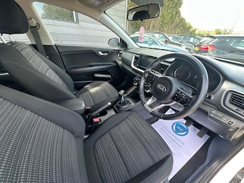 Used Kia Stonic 2020 for sale - 79532639: Photo
