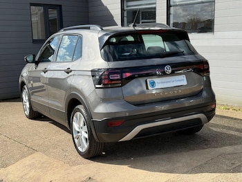Used Volkswagen T-Cross 2020 for sale - 77957904: Photo