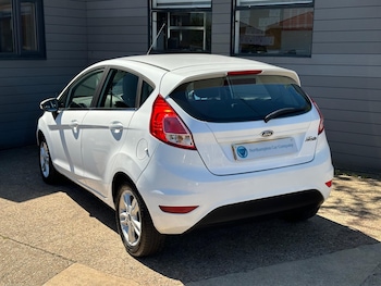 Used Ford Fiesta 2015 for sale - 78334352: Photo