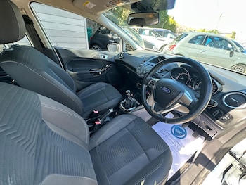 Used Ford Fiesta 2015 for sale - 78334352: Photo