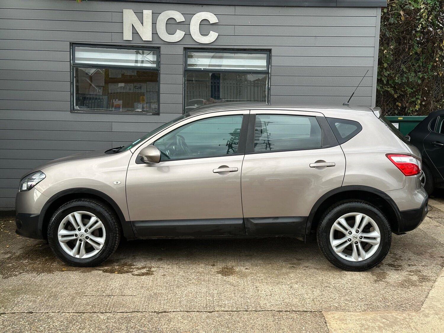 Used Nissan Qashqai 2012 for sale - 76269769: Photo 12