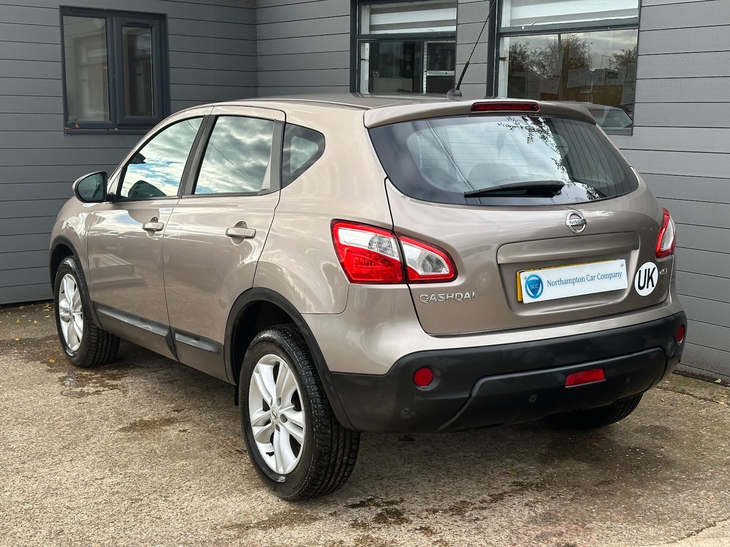 Used Nissan Qashqai 2012 for sale - 76269769: Photo 2