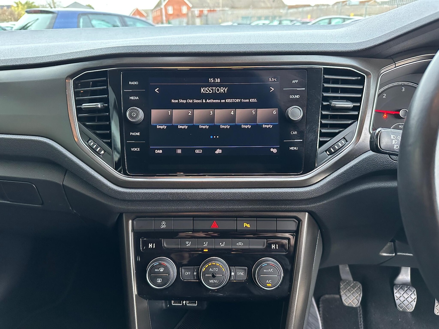 Used Volkswagen T-Roc 2019 for sale - 77155288: Photo 25