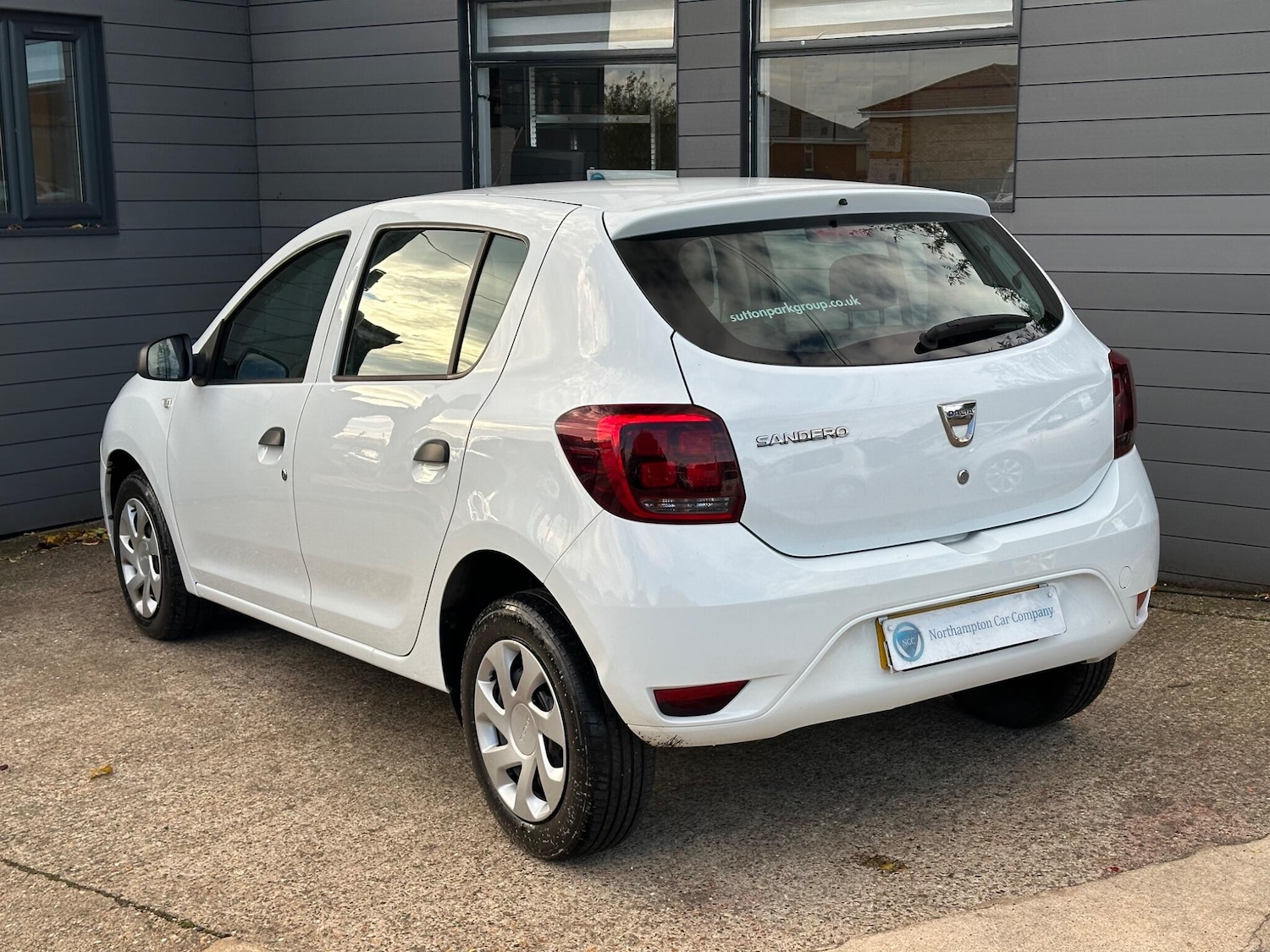 Used Dacia Sandero 2020 for sale - 76995584: Photo 2