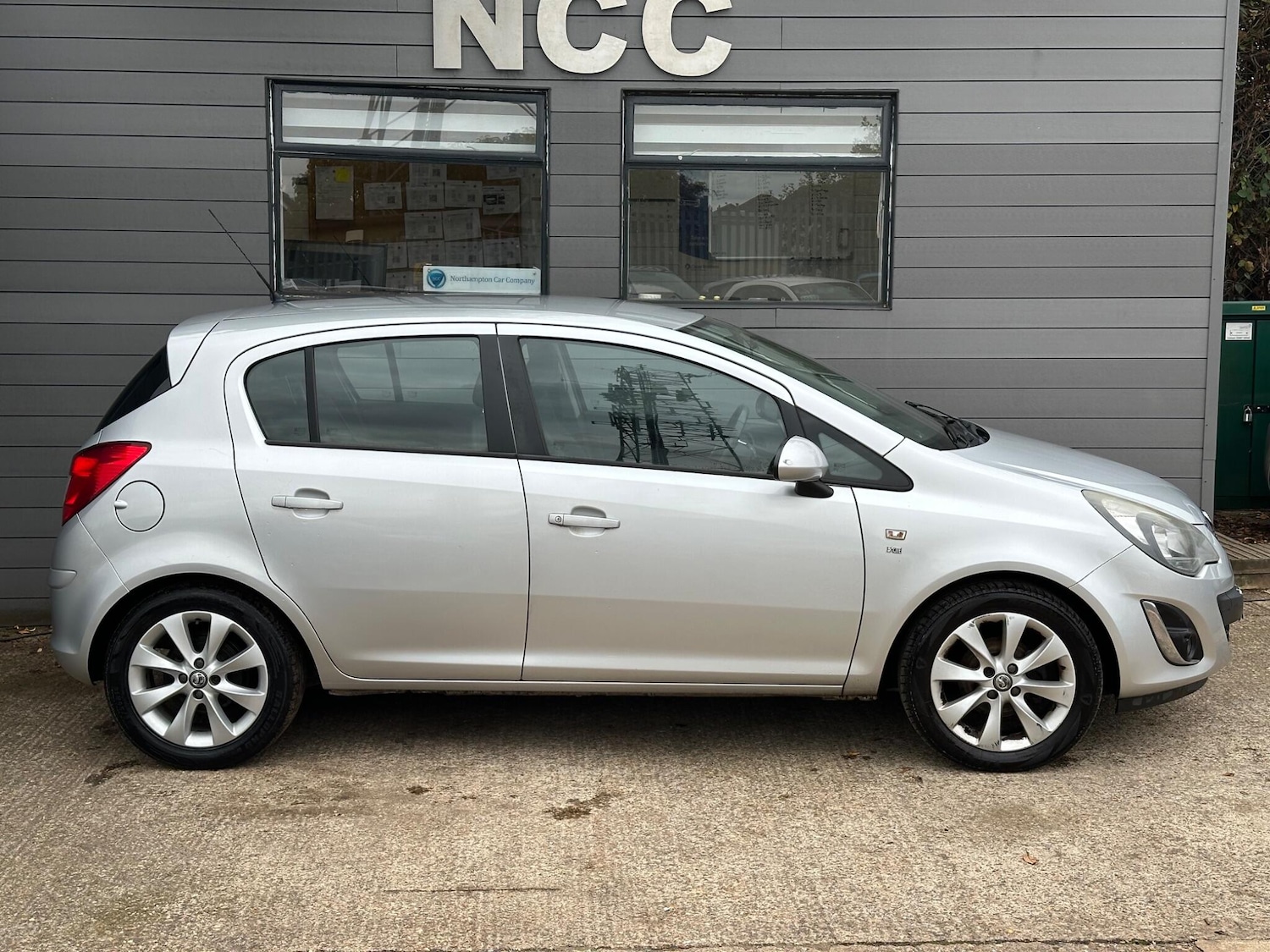 Used Vauxhall Corsa 2014 for sale - 76121892: Photo 6