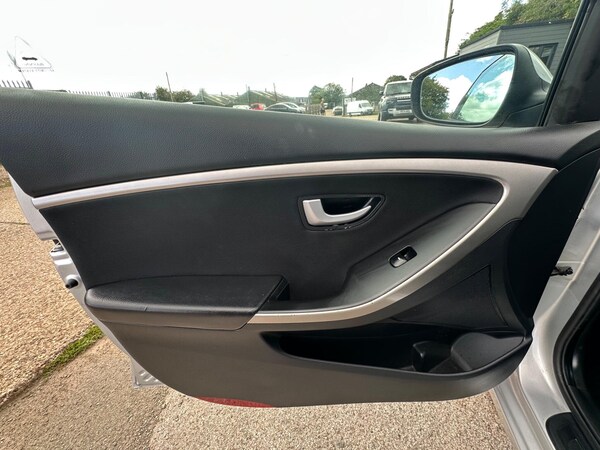 Used Hyundai i30 2013 for sale - 75458729: Photo 11