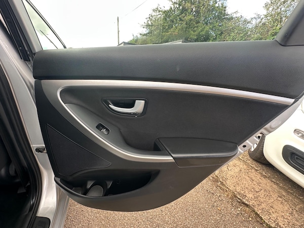 Used Hyundai i30 2013 for sale - 75458729: Photo 12