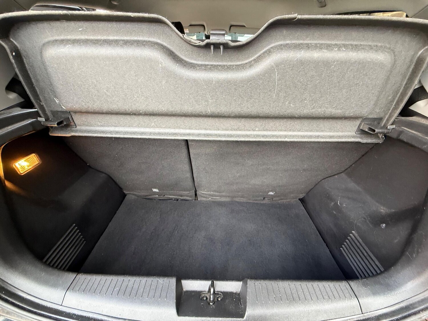 Used Vauxhall Viva 2015 for sale - 76270699: Photo 25