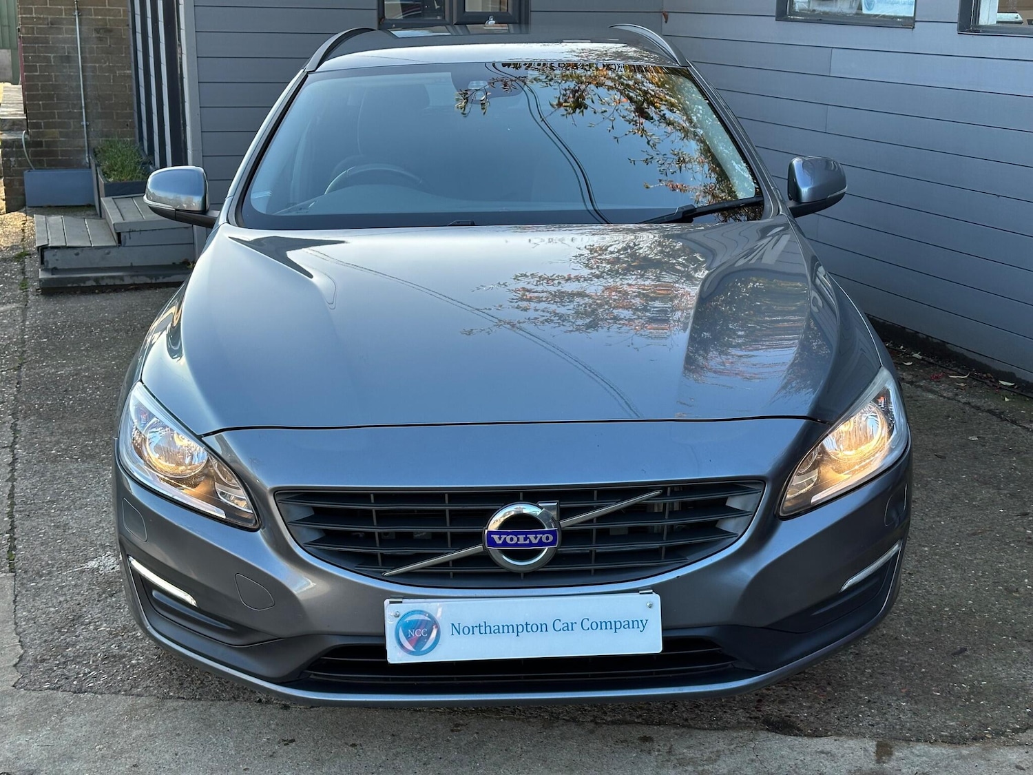 Used Volvo V60 2017 for sale - 76688750: Photo 17