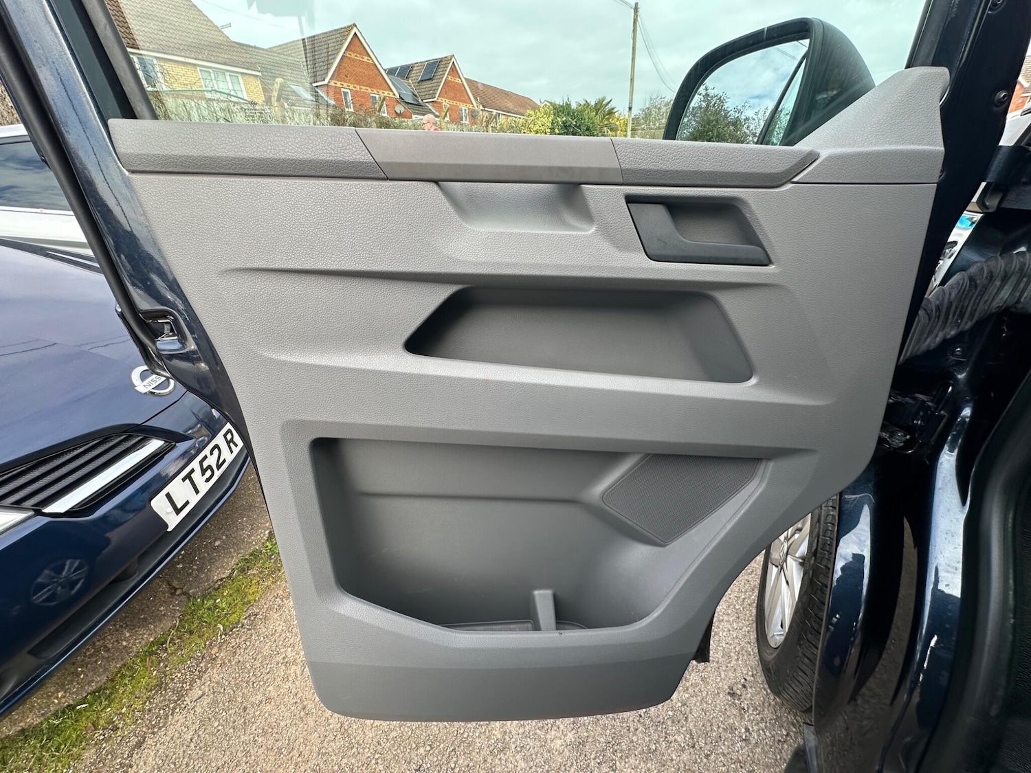 Used Volkswagen Transporter Shuttle 2021 for sale - 77738680: Photo 36