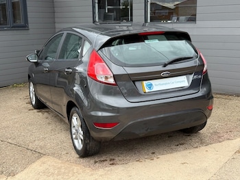 Used Ford Fiesta 2016 for sale - 75657740: Photo 2