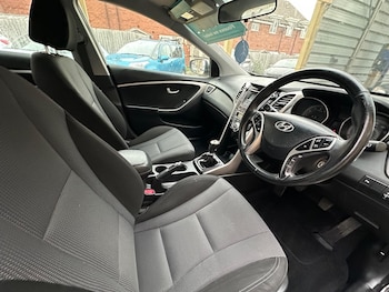 Used Hyundai i30 2012 for sale - 76032335: Photo