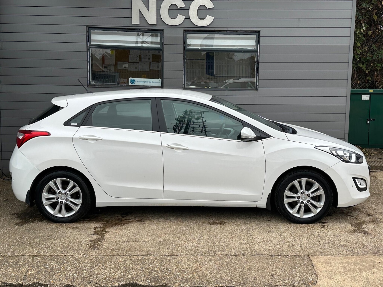 Used Hyundai i30 2012 for sale - 76032335: Photo 5