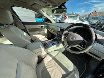 Used Jaguar XF 2013 for sale - 77738178: Photo