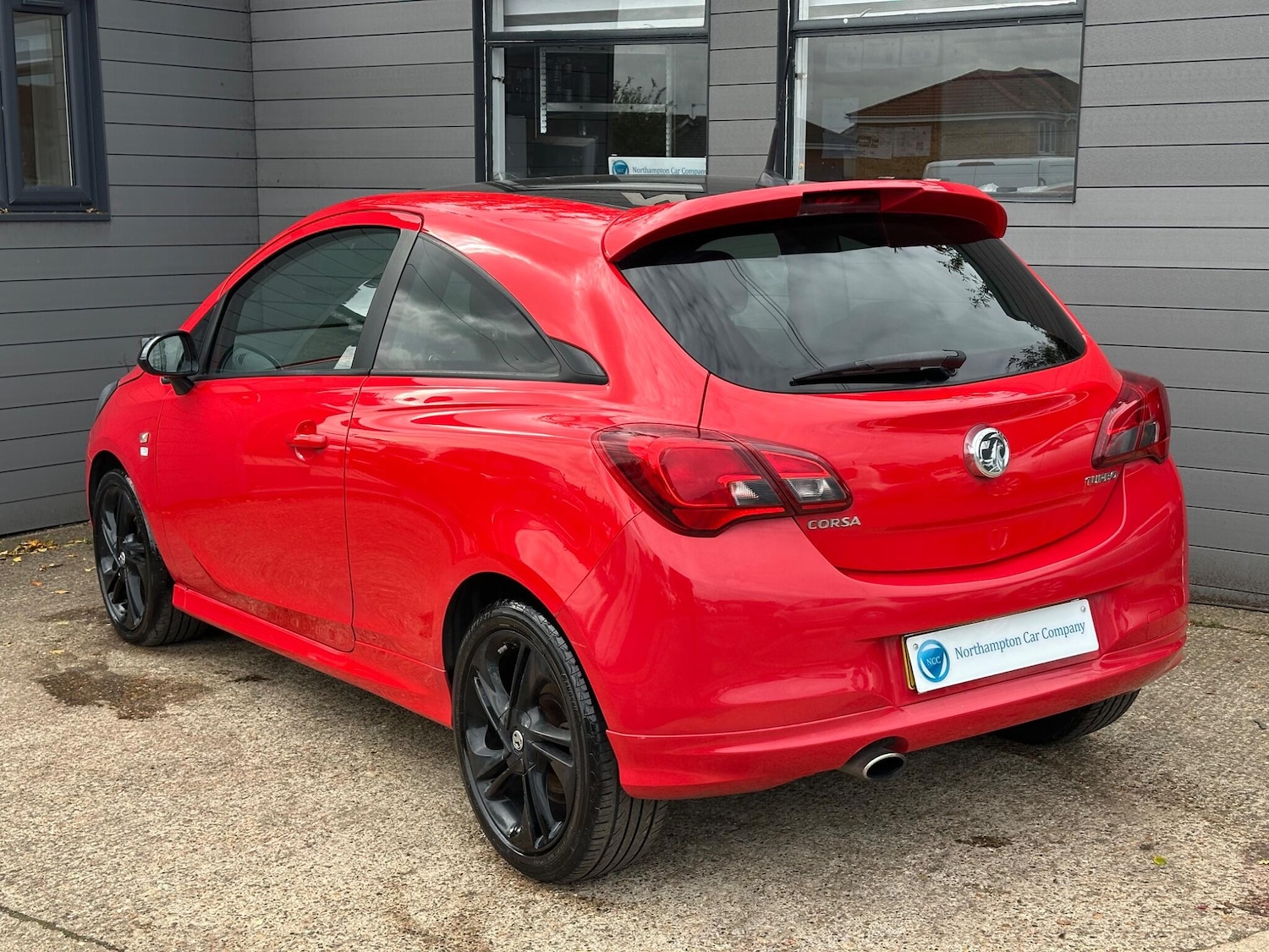 Used Vauxhall Corsa 2015 for sale - 76199763: Photo 2