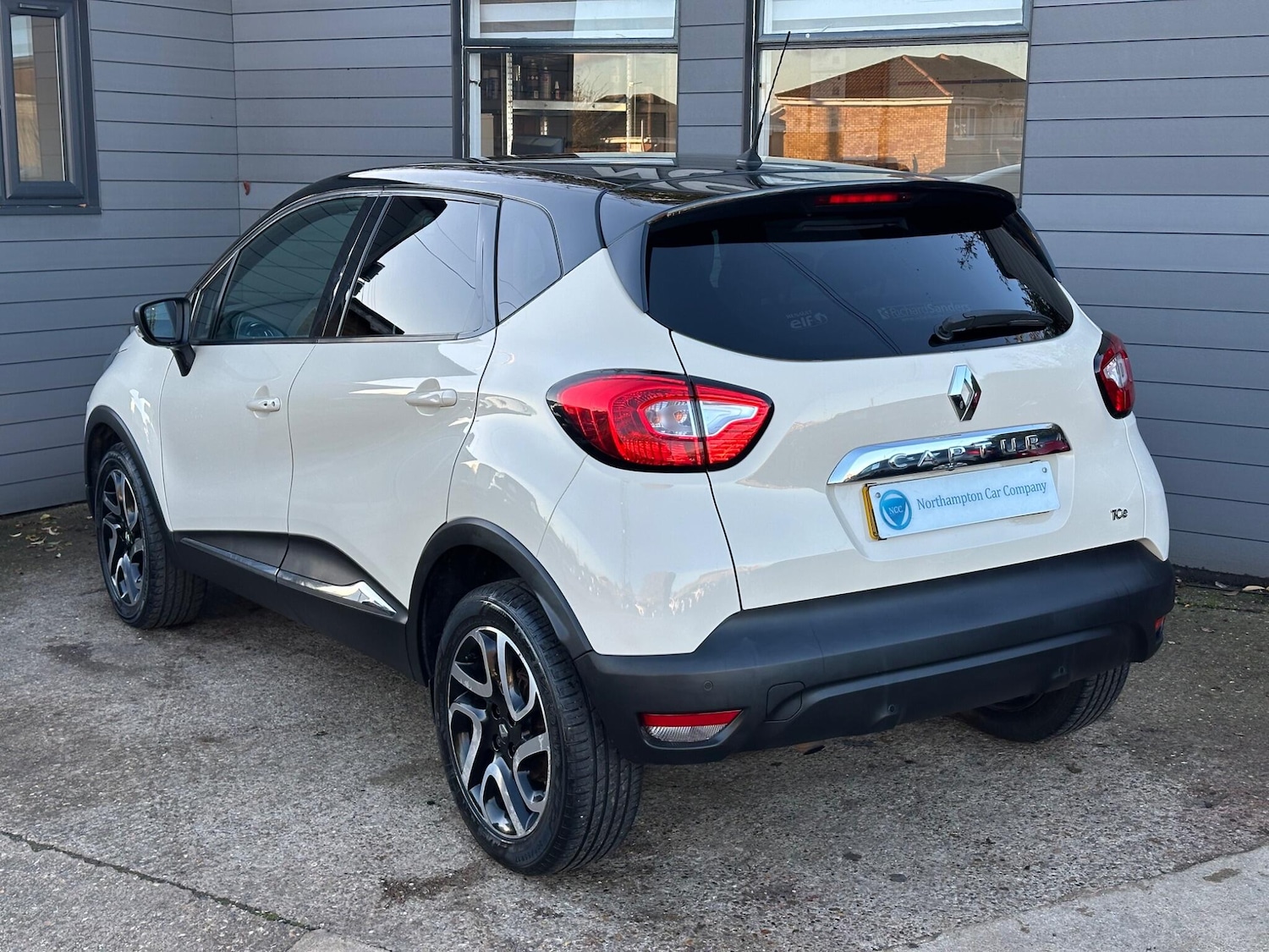 Used Renault Captur 2016 for sale - 76801206: Photo 12