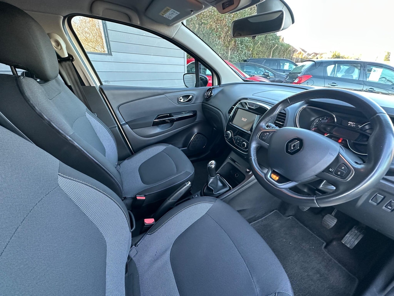 Used Renault Captur 2016 for sale - 76801206: Photo 21