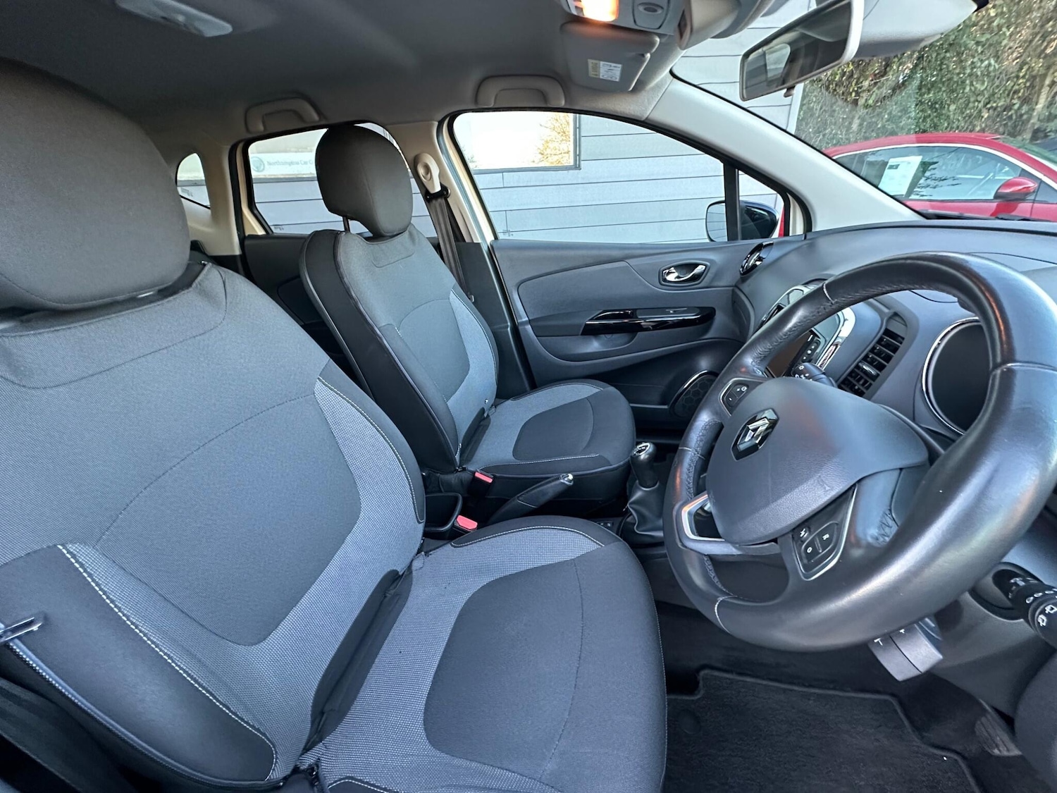 Used Renault Captur 2016 for sale - 76801206: Photo 22