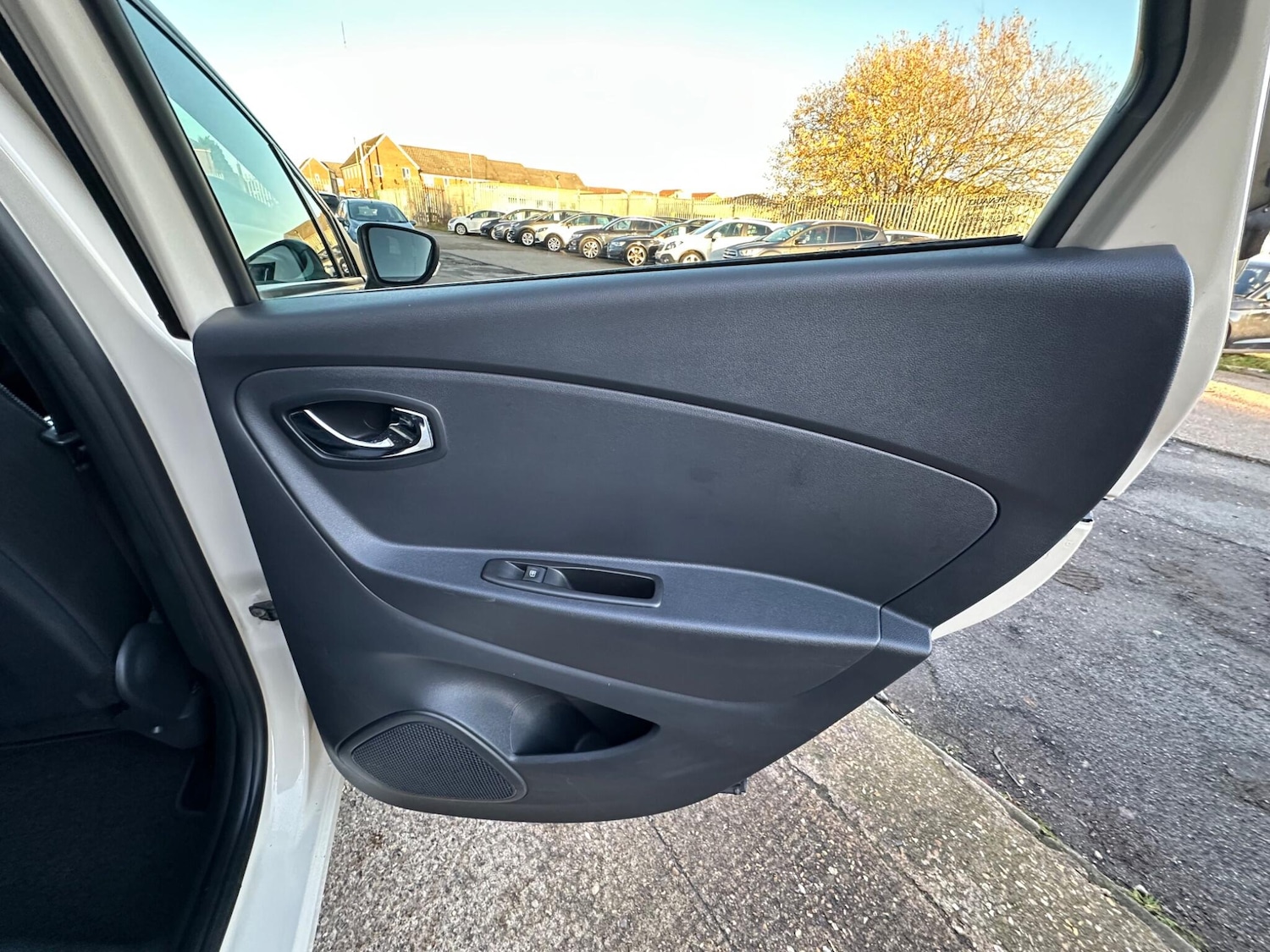 Used Renault Captur 2016 for sale - 76801206: Photo 29