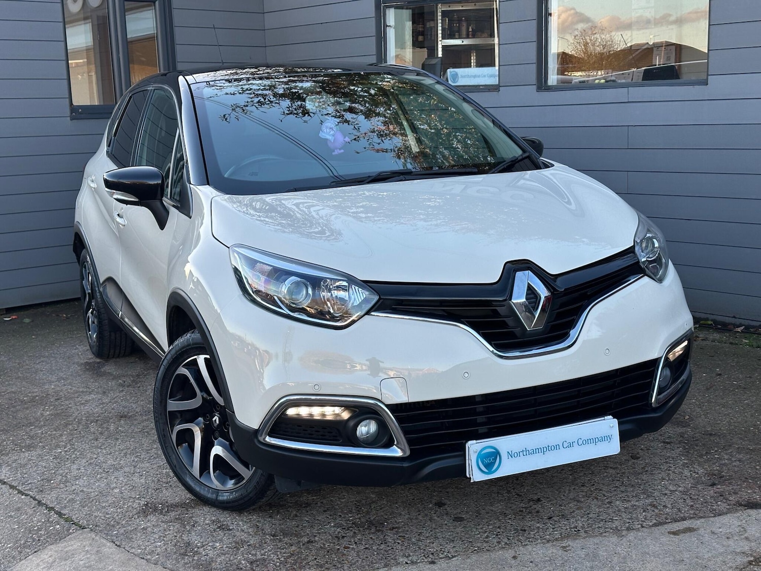 Used Renault Captur 2016 for sale - 76801206: Photo 4