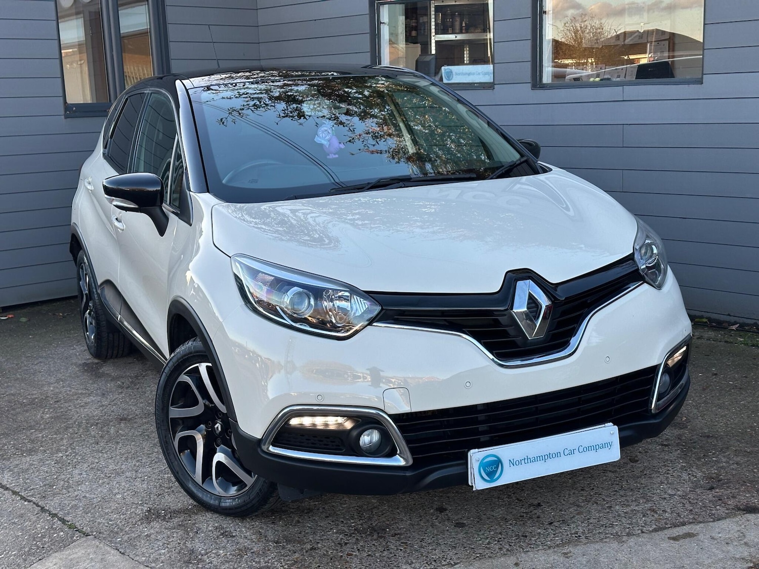 Used Renault Captur 2016 for sale - 76801206: Photo 5