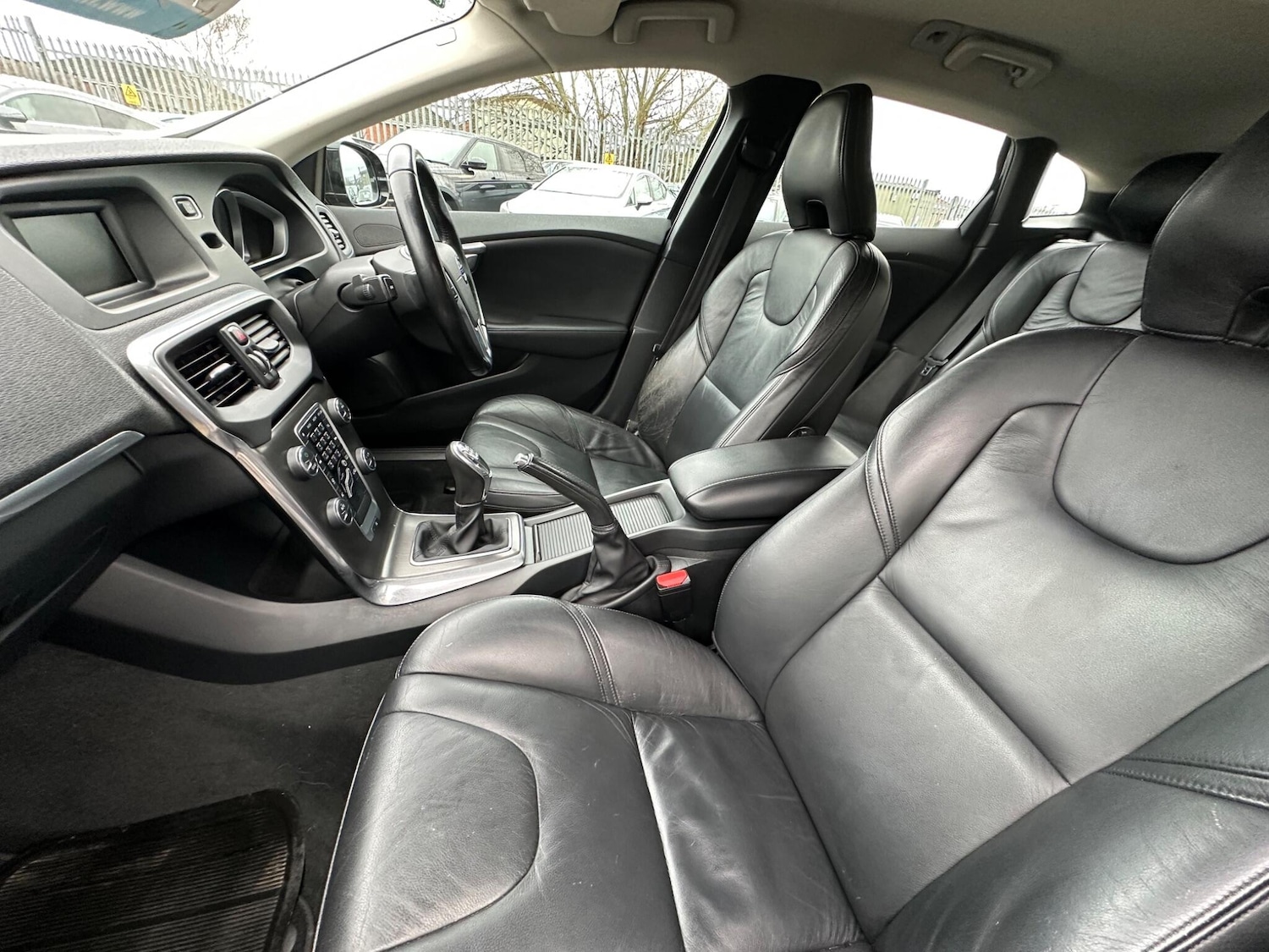 Used Volvo V40 2012 for sale - 77510512: Photo 24