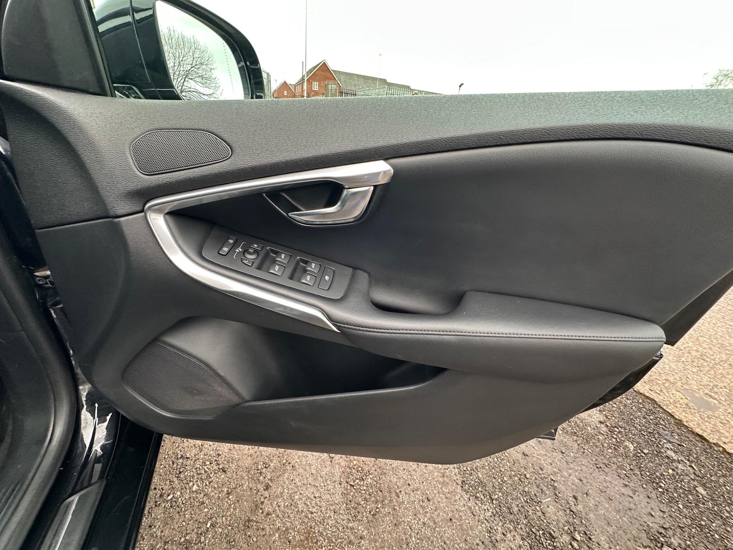 Used Volvo V40 2012 for sale - 77510512: Photo 27