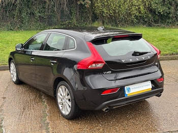 Used Volvo V40 2012 for sale - 77510512: Photo
