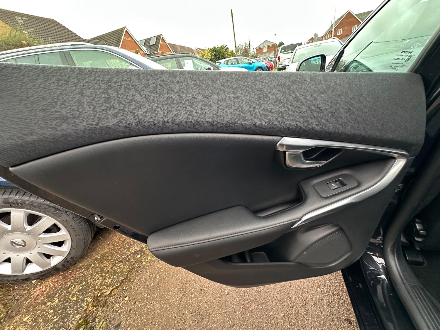 Used Volvo V40 2012 for sale - 77510512: Photo 30