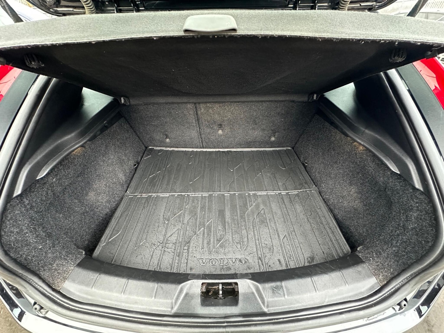 Used Volvo V40 2012 for sale - 77510512: Photo 31