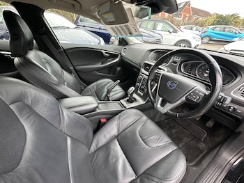 Used Volvo V40 2012 for sale - 77510512: Photo