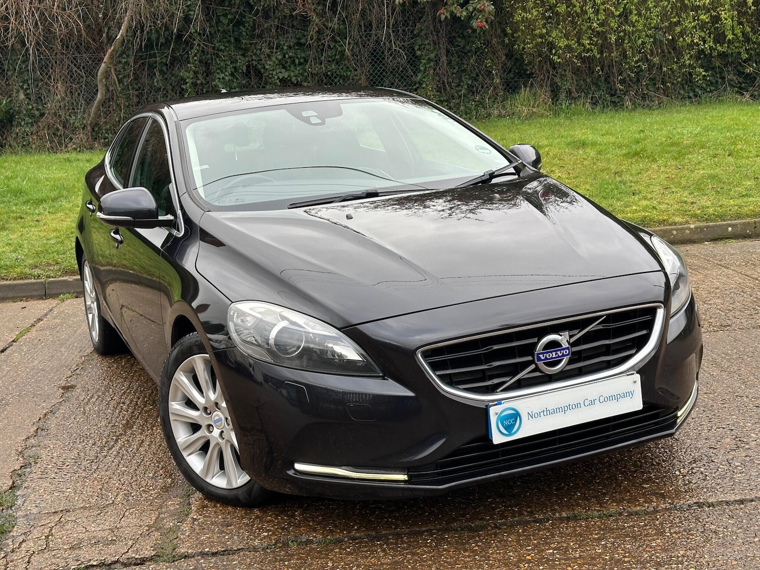 Used Volvo V40 2012 for sale - 77510512: Photo 4